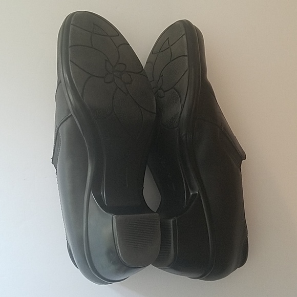 Clark's shoes - Picture 5 of 6